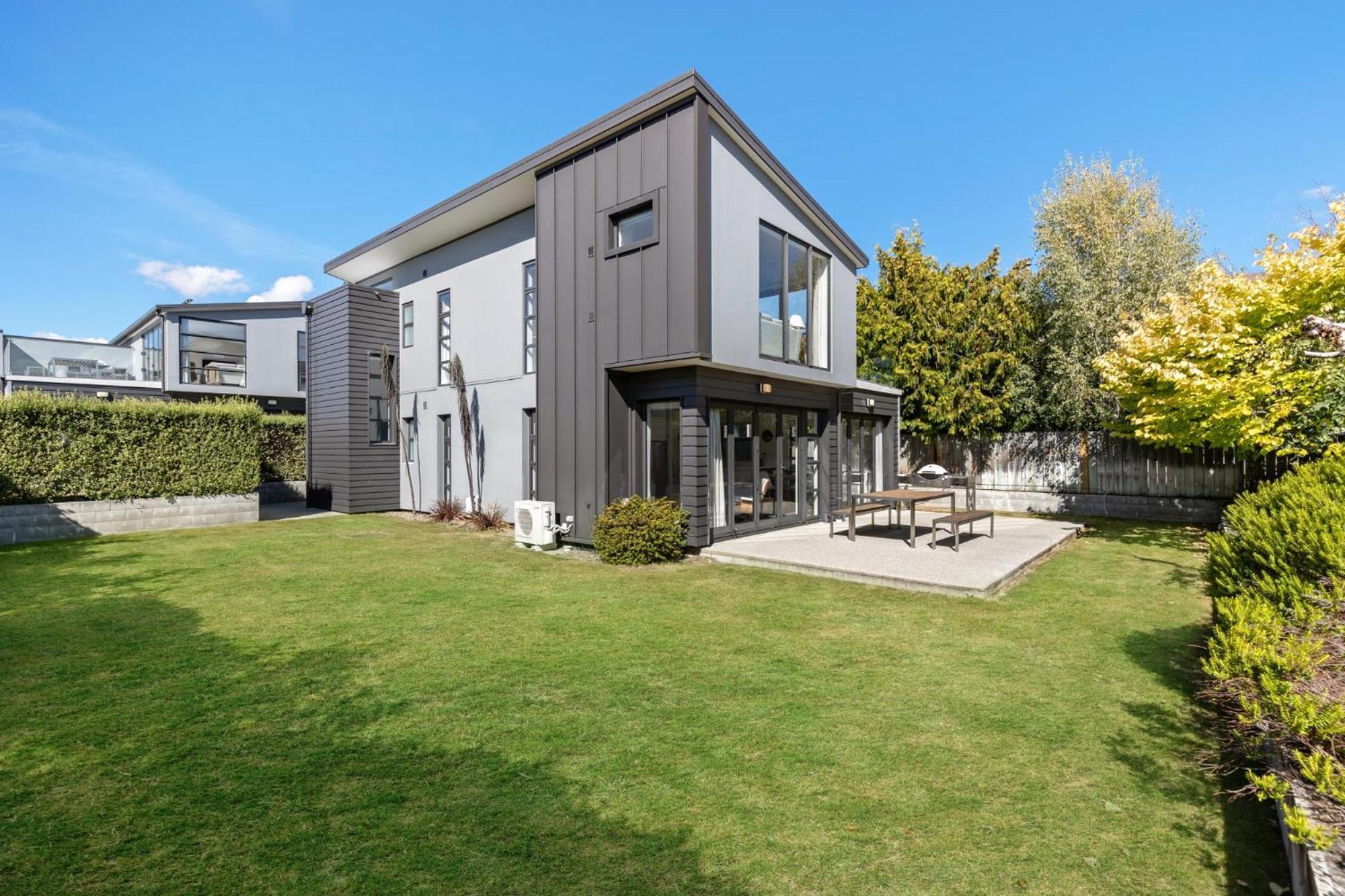 Tenby Apartments Wanaka Exterior photo