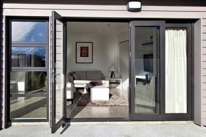 Tenby Apartments Wanaka Exterior photo